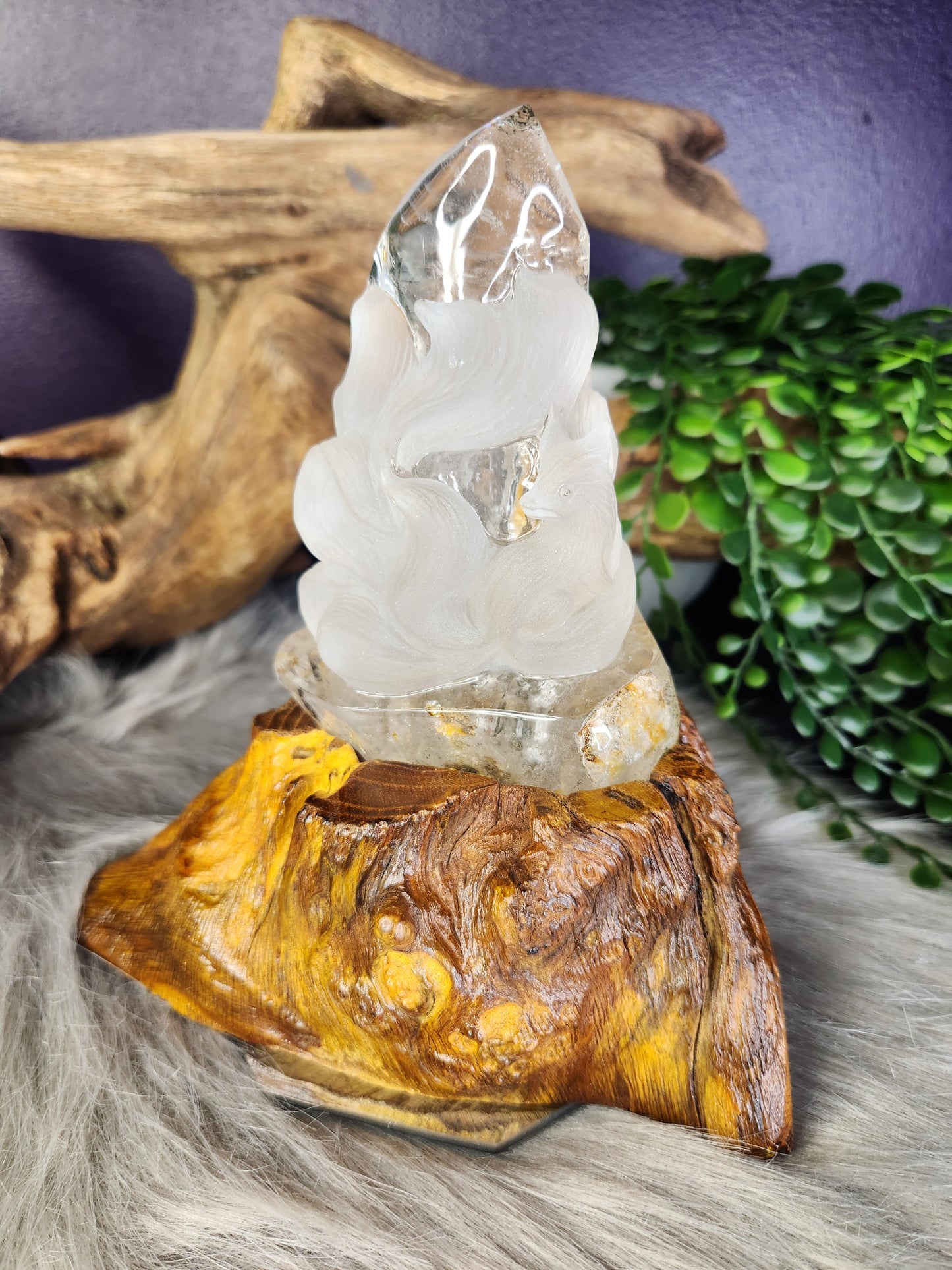 Garden Quartz | Stunning 9 Tailed Foxes