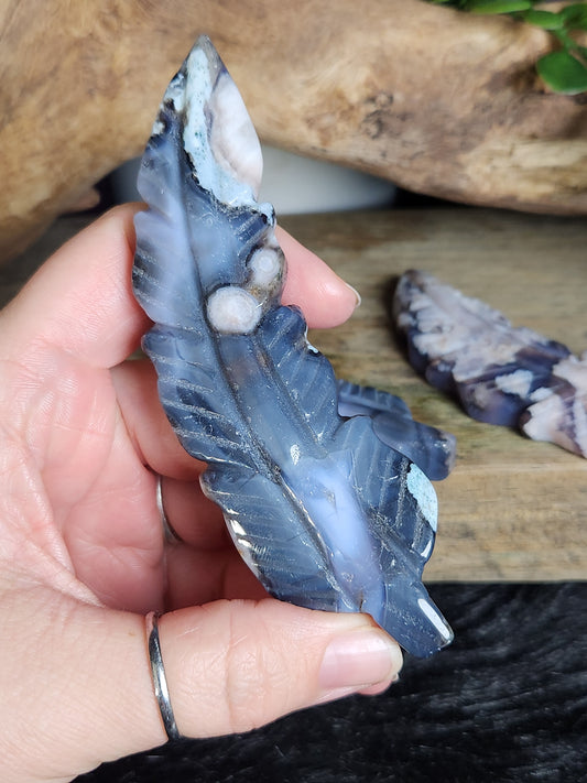 Blue Flower Agate | Feathers