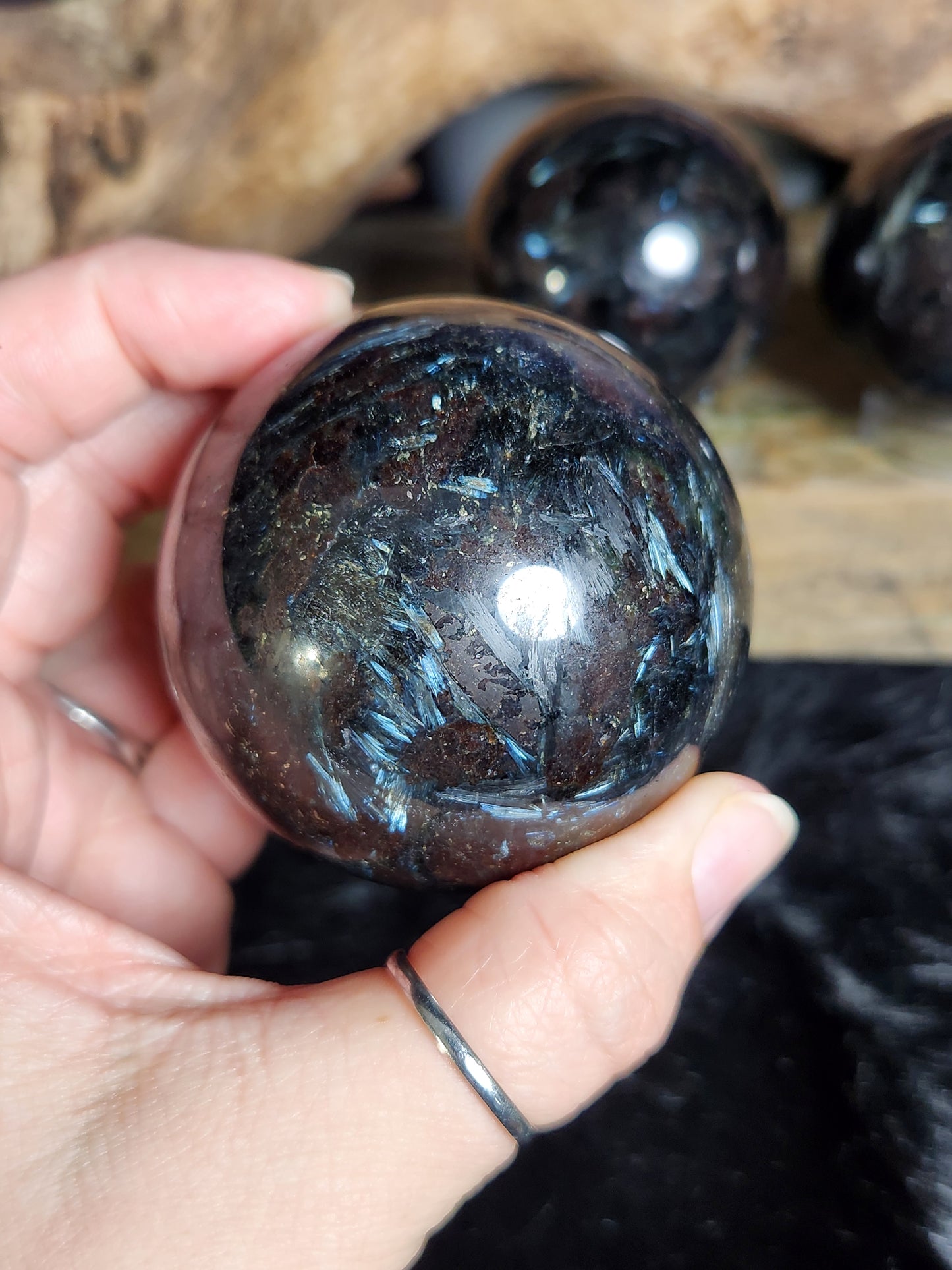 Astrophyllite with Garnet | Spheres