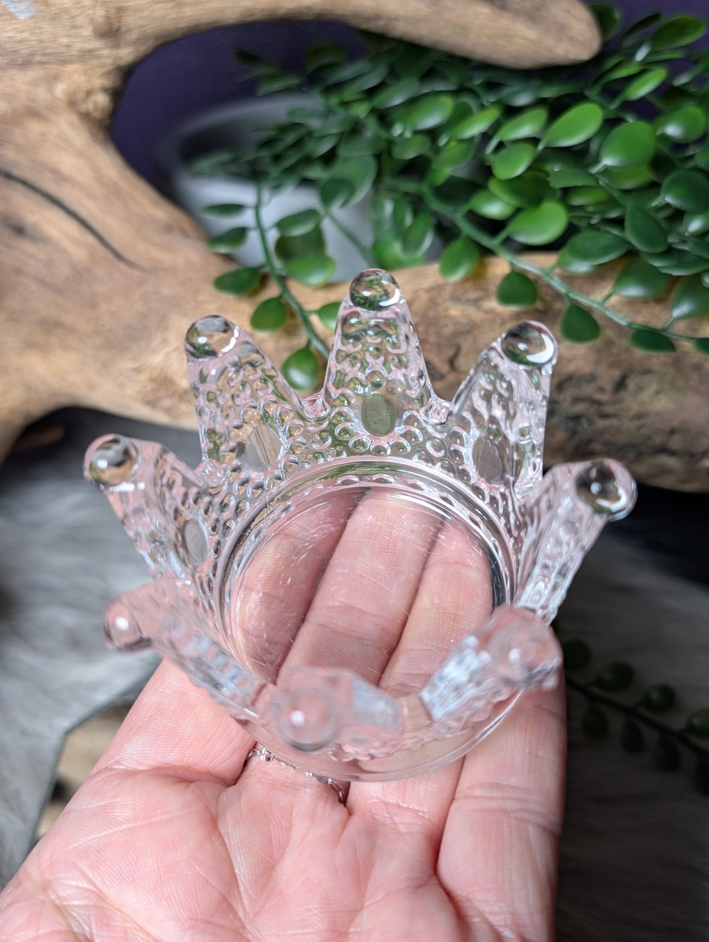 Glass Crown | Sphere Stand